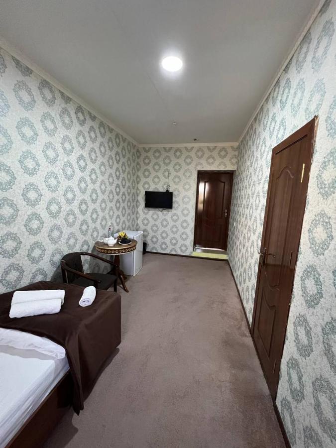 Hotel Crystal Palace Ürgenç Dış mekan fotoğraf