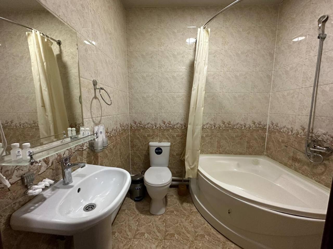 Hotel Crystal Palace Ürgenç Dış mekan fotoğraf