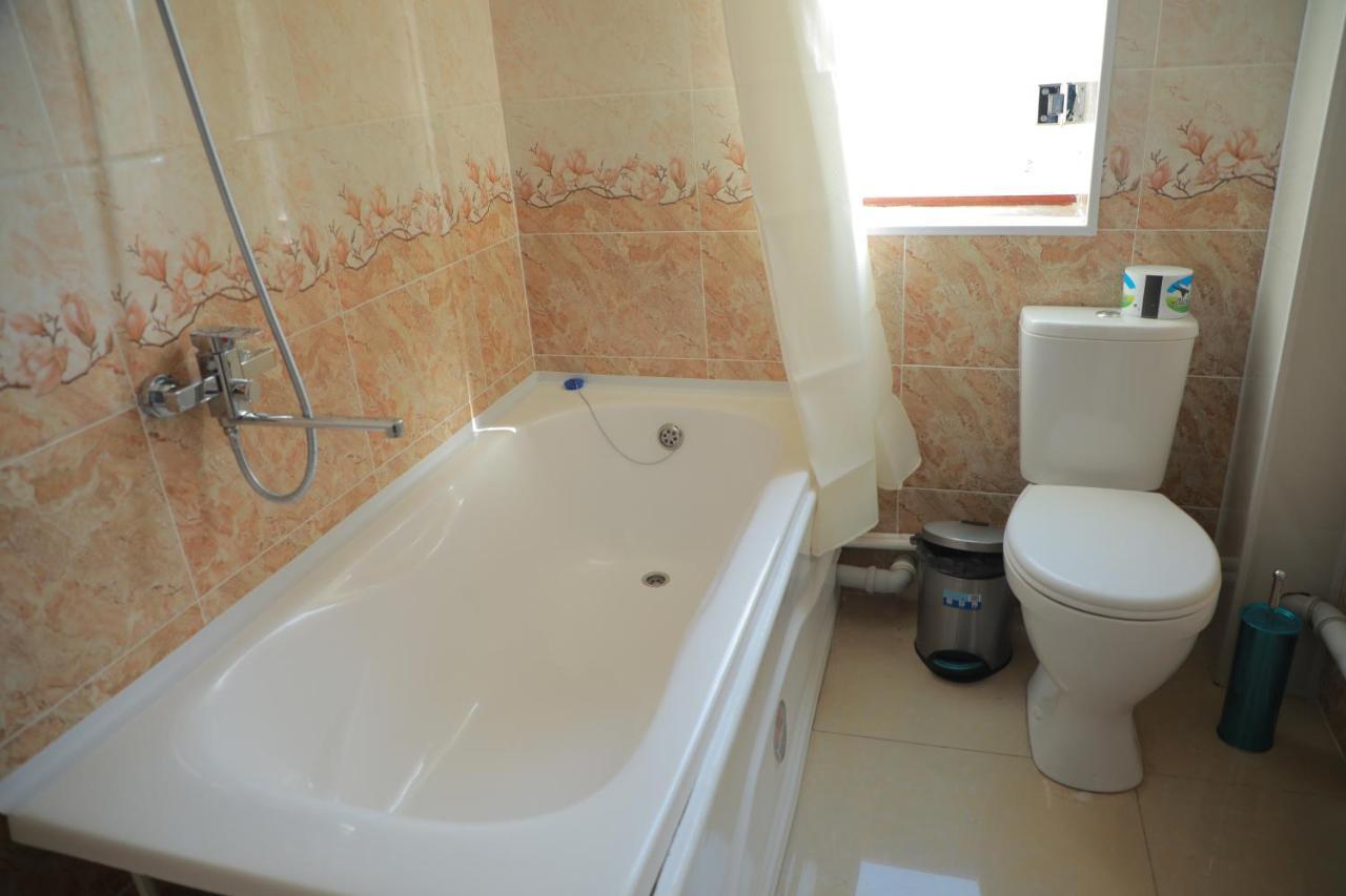 Hotel Crystal Palace Ürgenç Dış mekan fotoğraf